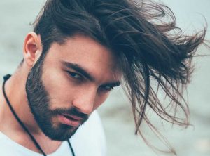 Doppio taglio capelli lunghi uomo