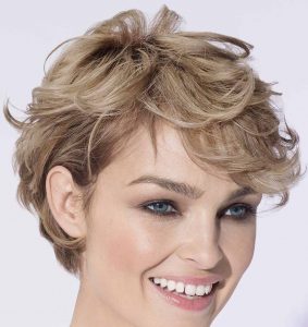 Taglio Capelli Corti e Mossi